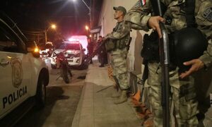 Cuidando a los popes del fútbol: fuerte despliegue militar y policial por evento FIFA en Paraguay