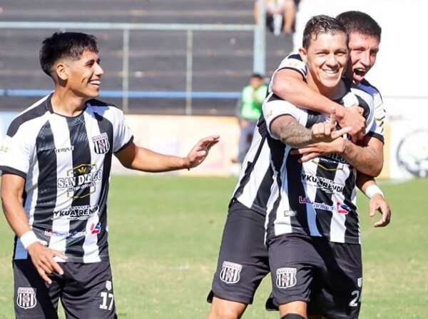 Santaní, con su primera victoria como local - Fútbol de Intermedia - ABC Color