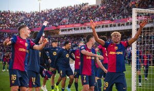 Versus / Barcelona sentencia LaLiga al ganar al Real Madrid, pese a un hat-trick de Mbappé
