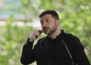Zelenski dispuesto a reunirse con Putin, pero exige cese el fuego desde mañana - Mundo - ABC Color