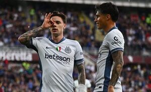 Versus / Ni el cansancio ni la lluvia frenan al Inter, que mete presión al Nápoli
