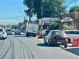 Multas de hasta G. 750.000 por estacionar mal en la vía pública - La Clave