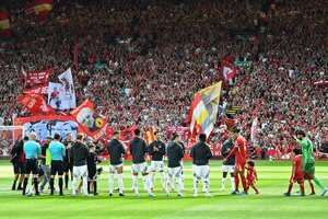 Versus / Liverpool y Arsenal firman una tregua tras su combate por la Premier