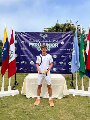Tenis: Recogió “Frutos” - Polideportivo - ABC Color