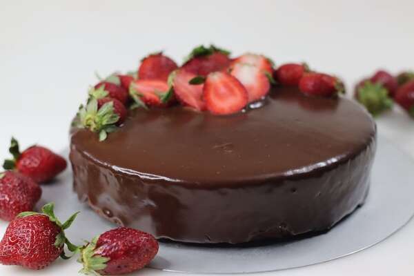 Cómo hacer ganache de chocolate para bañar la torta del Día de la Madre - Gastronomía - ABC Color