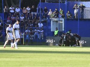 Fabián Bustos y los 3 goles que recibió Olimpia: “No tiene nada que ver la linea de tres” - Olimpia - ABC Color