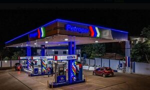 (VIDEO)¡Por día de la independencia Santi Peña anuncia reducción de precio de combustible!