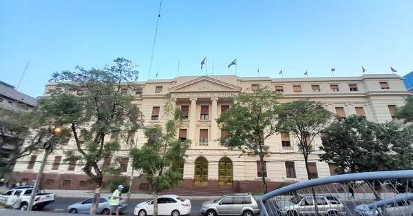 Diario HOY | BNF explica por qué declaró desierta la licitación del core bancario