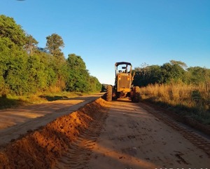 Refuerzan trabajos viales en diversas zonas de Ñeembucú - .::Agencia IP::.