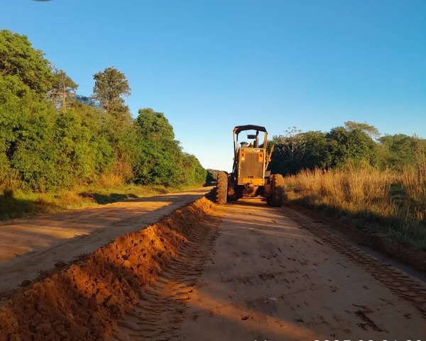 Refuerzan trabajos viales en diversas zonas de Ñeembucú - .::Agencia IP::.
