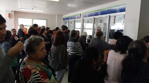 IPS: denuncian falta del sistema en la farmacia del Centro Ambulatorio - Nacionales - ABC Color