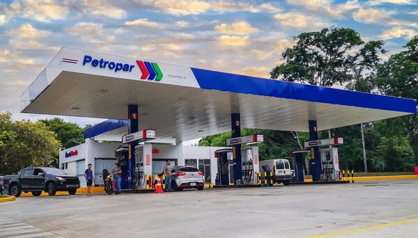 Petropar reduce los precios de todos sus combustibles desde este lunes • PARAGUAY TV