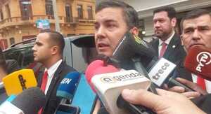 Presidente confirma que habrá aumento del salario mínimo el próximo mes
