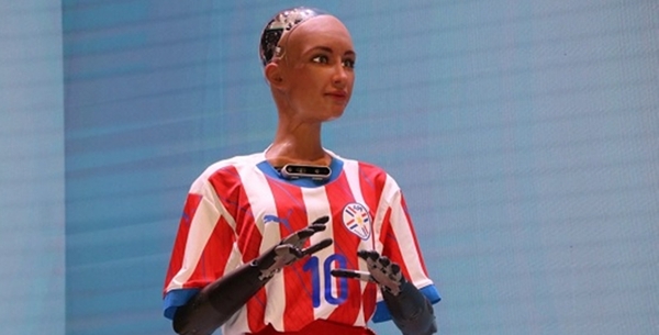 Sophia La Robot definió cuál es el equipo “más ganador” de Paraguay