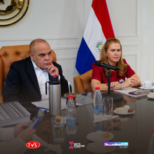 ¿IRREGULARIDADES EN LA SALUD PÚBLICA?: MINISTRA DE SALUD ENFRENTA CUESTIONAMIENTOS EN EL SENADO - TVS