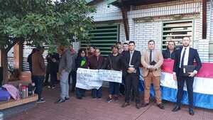 Afectados por mafia de pagarés en Itapúa presentan denuncia colectiva e individual por indicios de usura y estafa  - El Observador