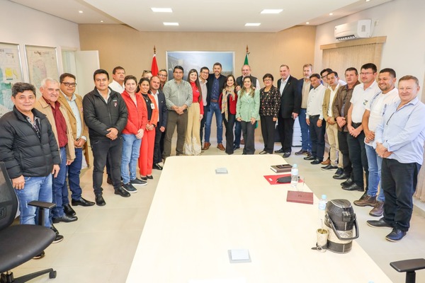 Autoridades coordinan obras viales para Alto Paraná con apoyo de Itaipú - ADN Digital