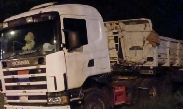 Camión de gran porte atropella y mata a un transeúnte en Yby Yaú – Prensa 5