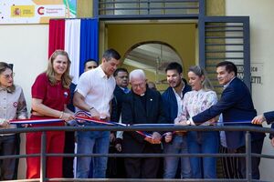 El presidente Santiago Peña inauguró Centro de Atención Integral Adolescente María Goretti y anunció nuevas medidas que benefician a la economía familiar