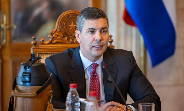 Santiago Peña confirma aumento del salario mínimo a partir de julio - Noticiero Paraguay