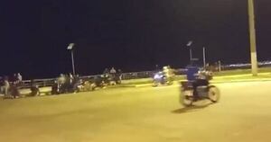 Diario HOY | “Moteros” protagonizan incidentes y persecución en playa de Encarnación