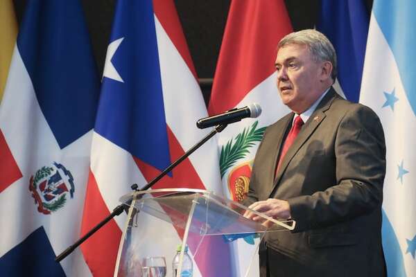 Pedido de desafuero del defensor del Pueblo carece de sustento legal, sostienen - Nacionales - ABC Color