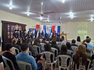 Presentan proyecto que busca promover el patriotismo en estudiantes de Ayolas - Nacionales - ABC Color