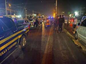 Fatal accidente en Mariano Roque Alonso: mujer muere tras choque entre moto y camión - Policiales - ABC Color