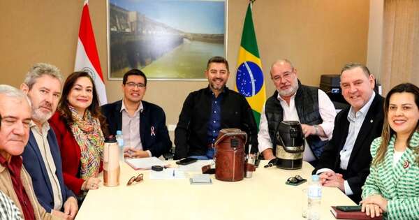 La Nación / Pedro Alliana coordina acciones de obras de infraestructura