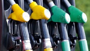 Emblemas privados se suman a baja de precios de Petropar, por ahora