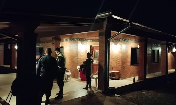Asaltan a pareja de alemanes en Nueva Colombia - 1000 Noticias
