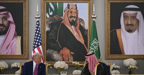 La Nación / Trump inicia en Arabia Saudita su gira por el Golfo, dominada por el comercio