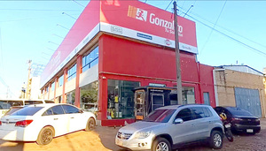 Delincuentes roban cajas de celulares de alta gana del depósito de “Gonzalito” - La Clave