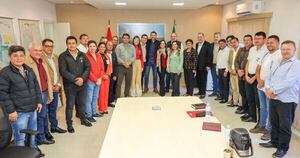 La Nación / Gobierno articula con intendentes de Alto Paraná el inicio de ambicioso proyecto vial