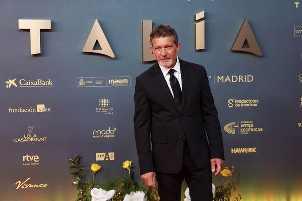 Antonio Banderas recibió emocionado el Premio Talía de Honor - Gente - ABC Color