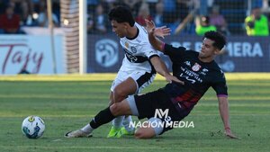 Versus / Alan Ledesma y un enorme gesto tras debutar en Primera con Olimpia
