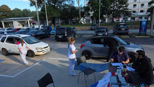 Campaña de invierno: A pie y hasta en motocarro acuden al Autovac del IPS