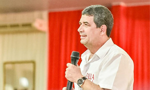 Hugo Velázquez: “Mi candidatura depende de resolver mi problema en Estados Unidos” - OviedoPress