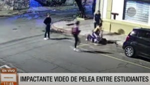 Impactante video de pelea entre estudiantes