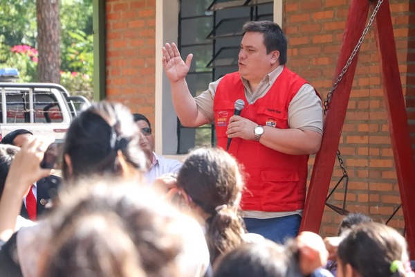 Gobernador de Guairá habló sobre los proyectos y obras en ejecución