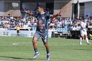 Guaireña, un equipo sin alma y sin ideas, sucumbió en Villarrica | DIARIO PRIMERA PLANA