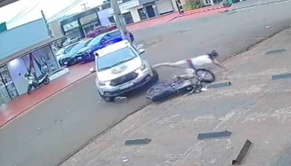 [VIDEO] Accidente de tránsito levantó polvareda: uno de los involucrados es ¡un “zorro”!