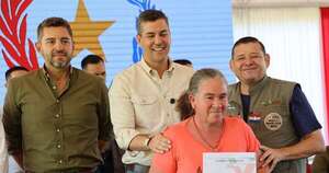 La Nación / Peña destaca revolucionaria descentralización social con la titulación de tierras