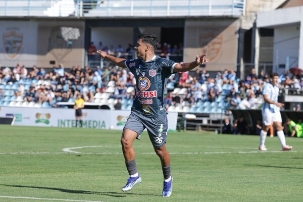 Versus / San Lorenzo se convierte en líder solitario en la División Intermedia 2025