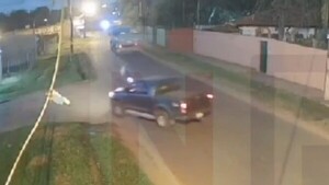 Video: Motociclista muere tras ser embestido por una camioneta en Capiatá