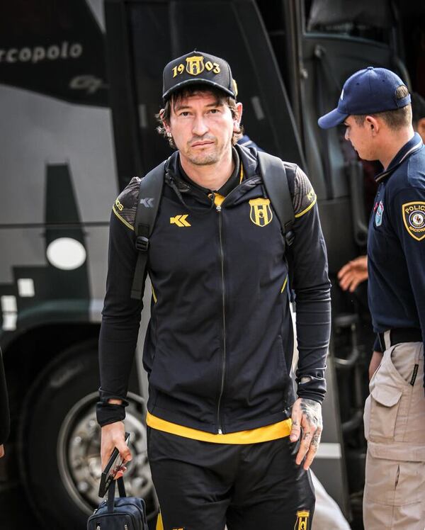 Guaraní, a la tierra de campeones - Guaraní - ABC Color