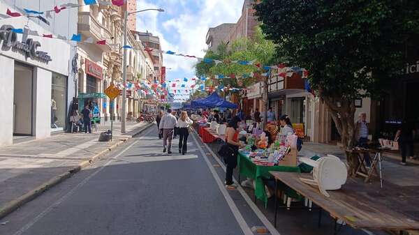 Feria en Palma no se suspende: Municipalidad aclara y desmiente rumores - Nacionales - ABC Color