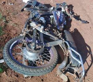 Motociclista pierde la vida tras choque frontal con un camión en Coronel Oviedo - Policiales - ABC Color