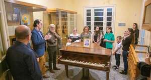 La Nación / Casa Bicentenario de la Música recibe piano de Juan Carlos Moreno González