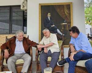 El “narcocoloradismo” tumbó a  Lugo, afirmó “Pepe” Mujica en el 2012 - Política - ABC Color